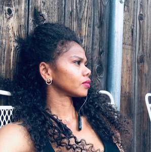 Meet your Posher, Eva